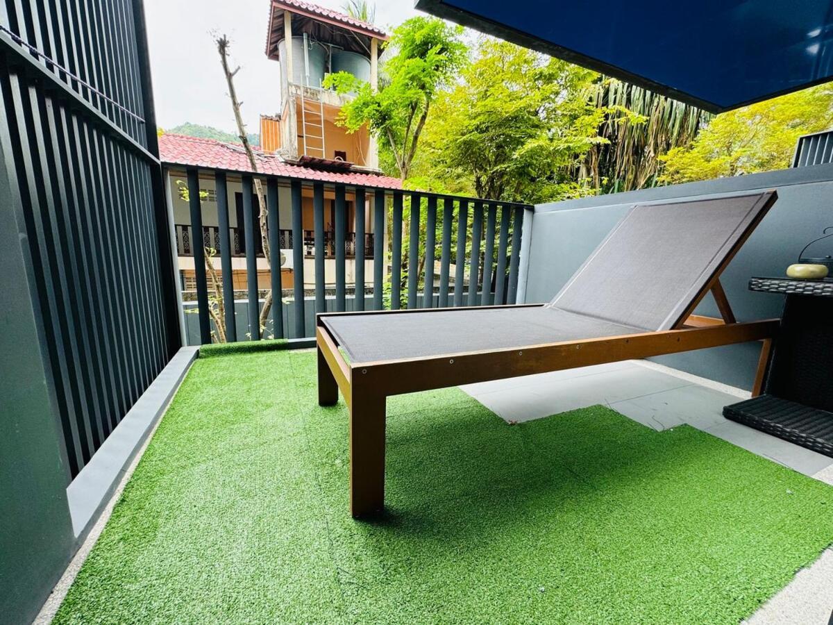Rooftop Pool Luxury With Bathtub And Sofa Bed Big Balcony *